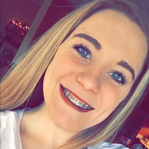 Meet your Posher, Macey